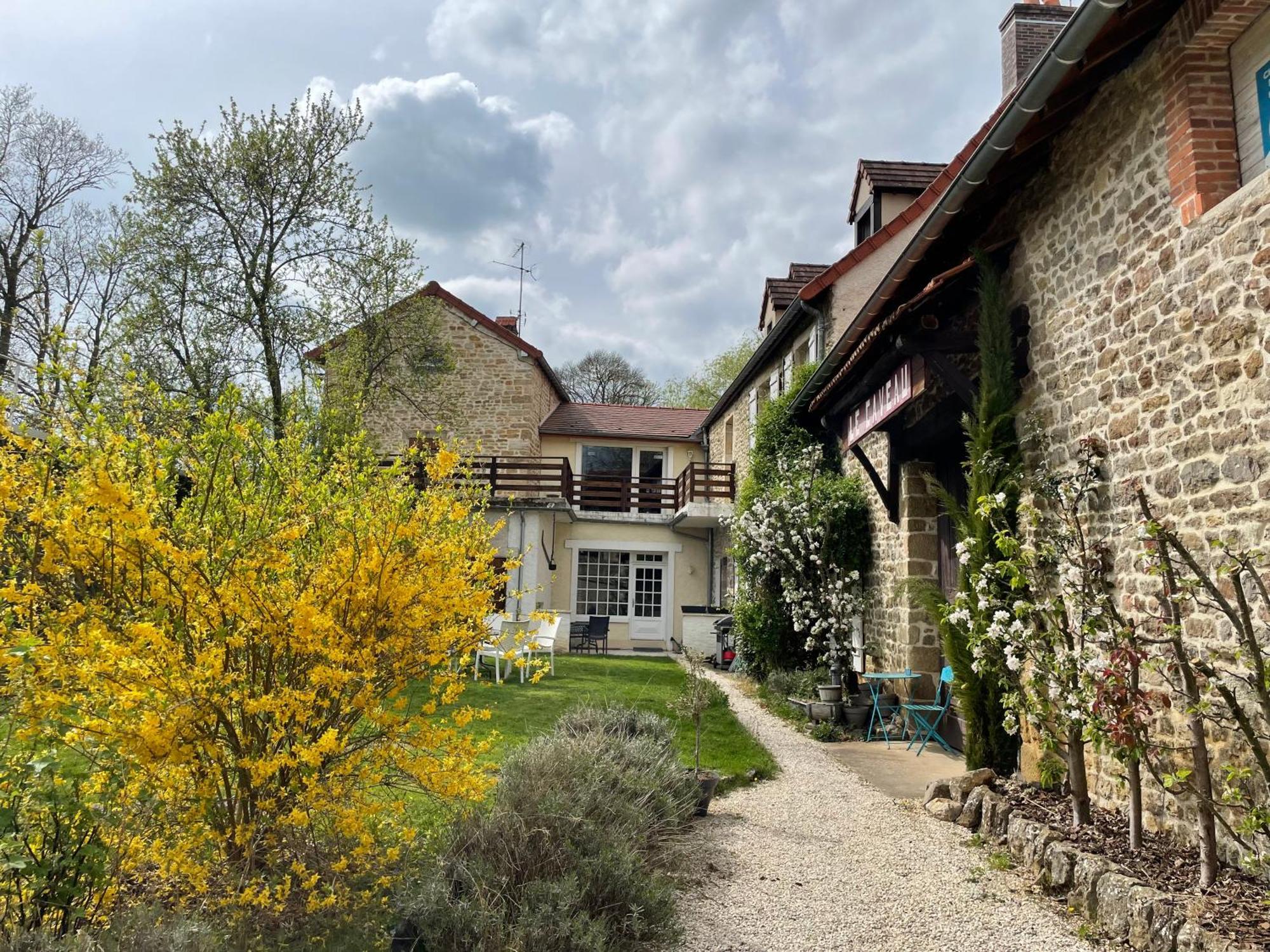 Domaine De Vandenesse Et Spa Εξωτερικό φωτογραφία